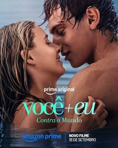 Capa da minisserie Em Você + Eu: Contra o Mundo, Alma Lancaster (vittoria Di Savoia) Tem 18 Anos e Leva uma Vida Aparentemente Perfeita sob o Controle de Sua Família. Enquanto Todos Acreditam que Ela Quer Seguir Carreir